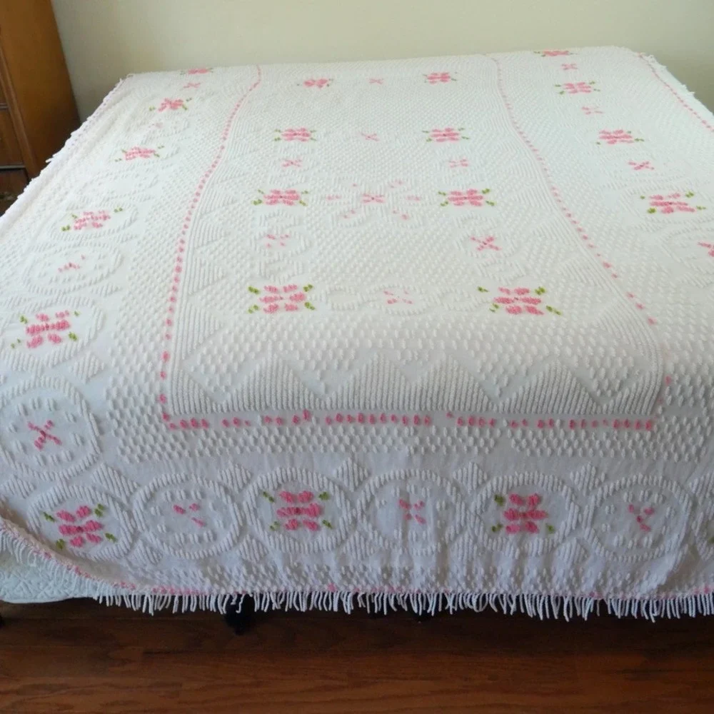 Vintage White Chenille Bedspread Pink Green Floral Tufted Fringe Twin 99x71